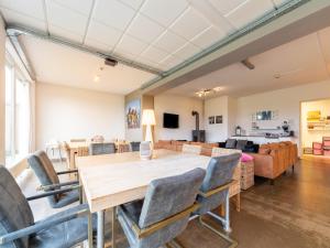 Villa near Teuge Airport and Paleis t Loo