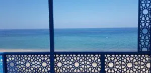 Tiwi Santorini - Fins