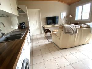 Appartements Charmant T2 RDC avec jardin privatif a 500m de Loctudy - FR-1-813-1 : photos des chambres