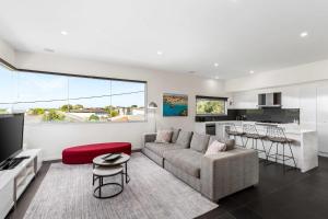 Stylish getaway near beach with stunning sunsets