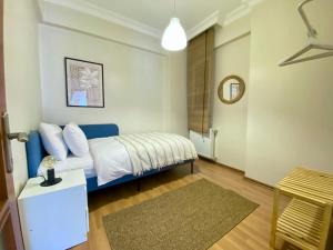 Spacious & City Center 3 Bedroom Flat - No2