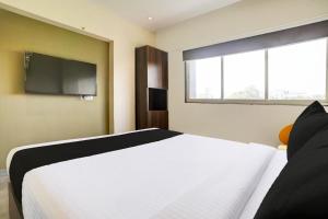 Vibes Inn Juhu