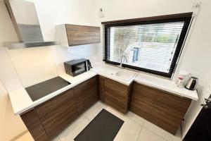 Maisonnette Hyper Cosy 200m du port de Lomener