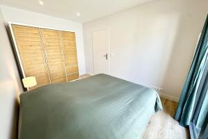 Maisons de vacances Luxury ! Contemporaine neuve Vue imprenable 180 : photos des chambres