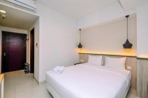 Fancy and Well Designed Studio at West Vista Apartment By Travelio