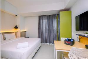 Fancy and Well Designed Studio at West Vista Apartment By Travelio