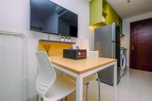 Fancy and Well Designed Studio at West Vista Apartment By Travelio