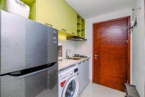 Fancy and Well Designed Studio at West Vista Apartment By Travelio