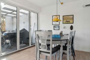 House With A Beautiful View Of The Sea And Bogø