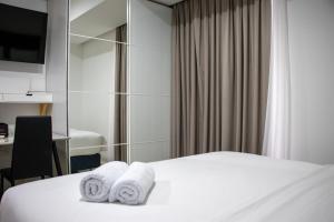 Scenic and Comfortable Studio at West Vista Apartment By Travelio