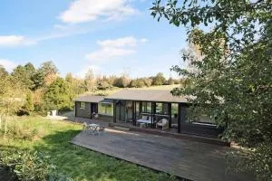 Cozy Cottage In Vejby, 900 M To The Beach - Helsinge