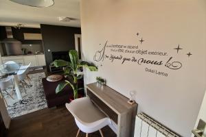 Appartements ANNEMASSE - VICTORIA Centre ville, Grand T2 avec Terrasse : photos des chambres