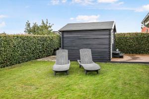 Cozy Little Holiday Home Near The Beach