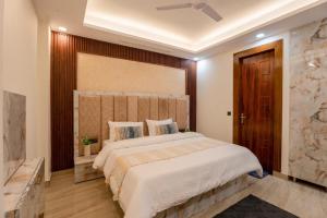 Radiant Private 1BHK Apartment On Golf Course