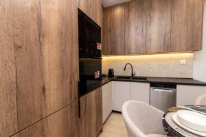 Allure Mitropoleos by G&O