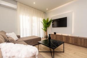 Allure Mitropoleos by G&O