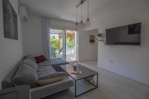 Holiday Home Peaceful Oasis with Pool