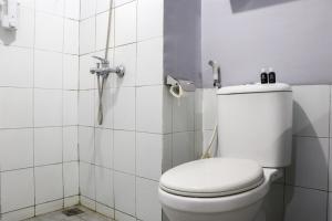 Comfy Studio Apartment at Grand Asia Afrika By Travelio