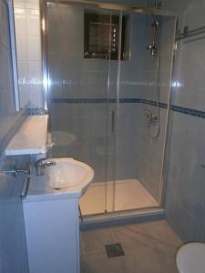 VILLA VERA Apartments with pool, 200 m from the beach