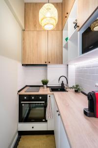 Urban Dream Studio with City Views and Modern Comfort