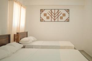 R2 Guest - HIKKADUWA