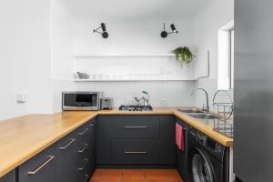 Big Bay Beach Club 123 by Host Agents