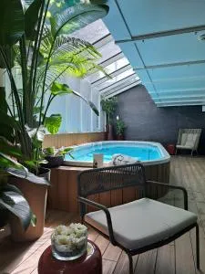 Hôtel Garrigae Villa La Florangerie - SPA & Piscine - 希尔蒂盖姆