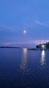 Casa con Piscina y Rancho, cerca de Estero y Playa