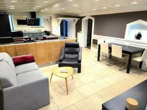 Appartement Moderne & Spacieux Hypercentre CAEN - 奥登河畔的布雷特维尔