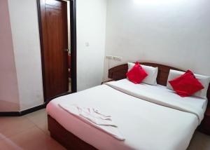 Hotel Champion Inn near Yeswantpur Junction Railway Station