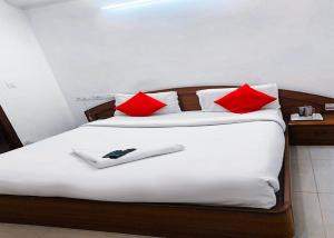 Hotel Champion Inn near Yeswantpur Junction Railway Station