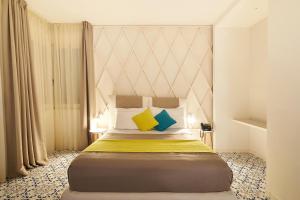 Superior Triple Room with Partial Sea View room in Grand Hotel Riviera - CDSHotels