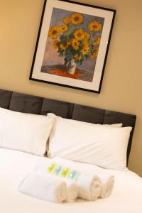 The Monet - Chic 1 bd Apt -Gold Short Term Stays