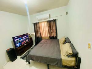 Molly's Place with kubo and parking