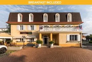 Prague Hotel Carl Inn restaurant & Free Parking - Řež