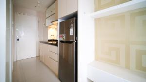 Best Choice and Comfy Studio at Orchard Supermall Mansion Apartment By Travelio