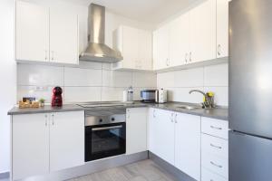 TOP New apartment center Los Cristianos