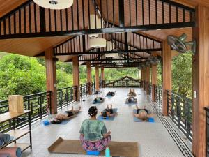 Free Yoga & Meditation Home - Nguyen Shack