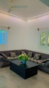 Charmante maison de plain-pied à louer à Ambatoloaka Votre havre de paix à Nosy Be !