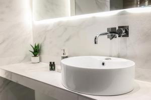 Artisan Executive Suites