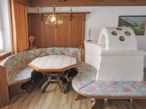 Apartment Daheim – Wildspitz by Interhome