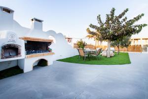 Santorini Villatzio Suites
