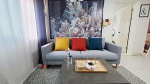 弘大宽敞豪华大房 机场地铁直达 3min步行2号线地铁站9号口 Hongdae, Airport Express,line2 metro 3min,Deluxe Room