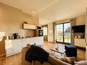 Ferienhaus Svantevit 31 Feriendorf Klein Stresow Rügen by ruyastay