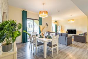 Family & Group Paradise - JBR Beach 3 min walk - Ain Dubai Views - Heart of JBR - 14 People