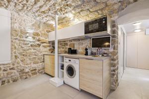 Lavie Maison face Palais Royal