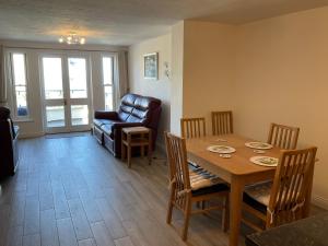 2 Bed Ilfracombe Seafront Apartment with stunning views