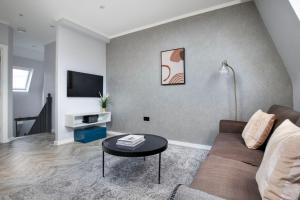 Blueground Fitzrovia close to bars LON-389