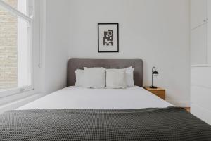 Blueground Bayswater furnished decorated LON-592