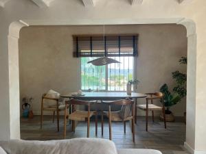 Villa con piscina en la montaña